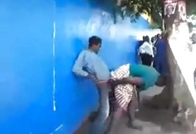 زیبایی جوان باعث می شود که صبح زیباتر با ارائه الاغ او برای جنس عمیق مقعد بعد از نگرانی های دهانی ملایم